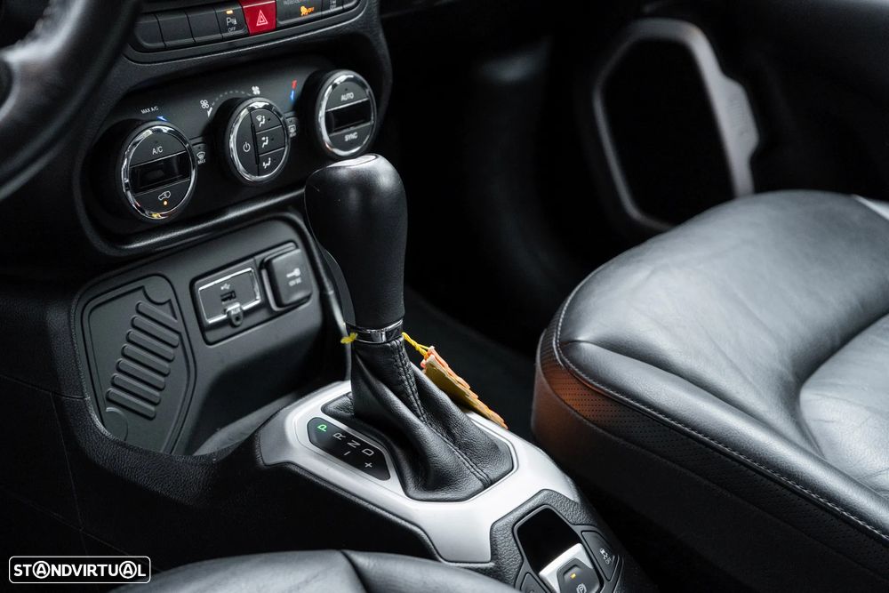 Jeep Renegade 1.6 MultiJet DSG Limited - 24