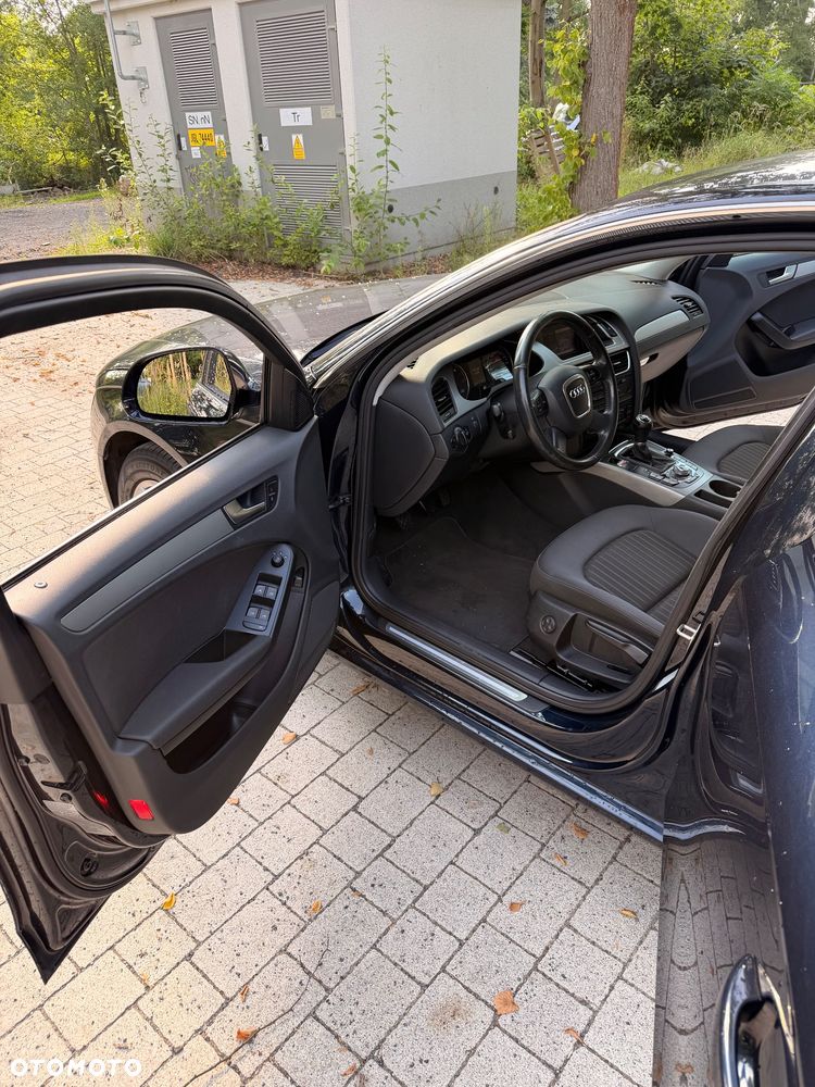 Audi A4 Limousine - 12