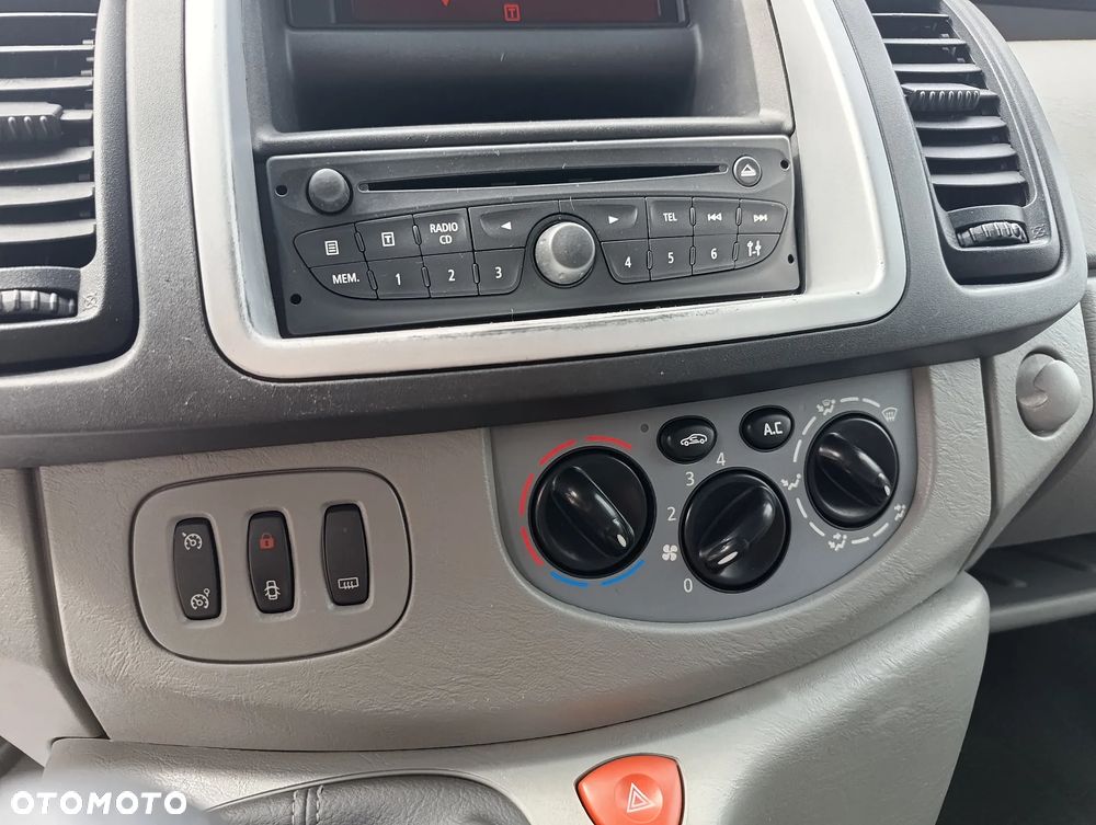 Renault Trafic - 21