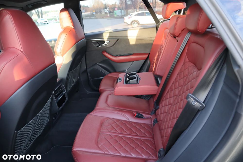 Audi SQ8 - 28