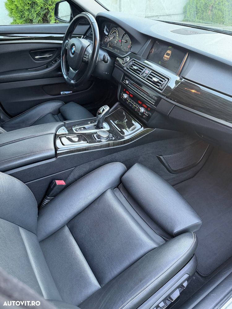 BMW Seria 5 525d Aut. Luxury Line - 17