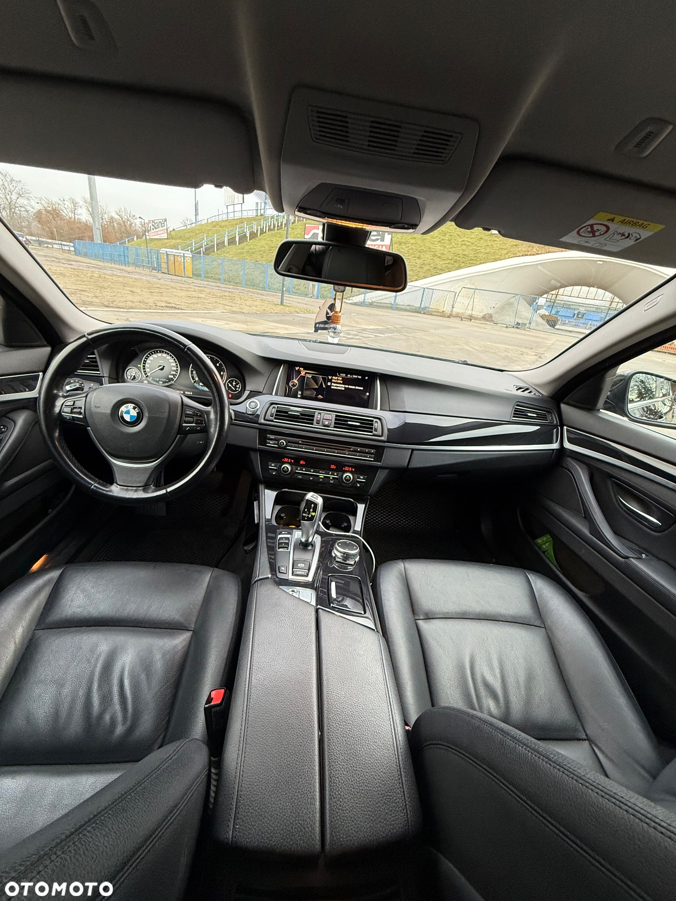 BMW Seria 5 518d - 8