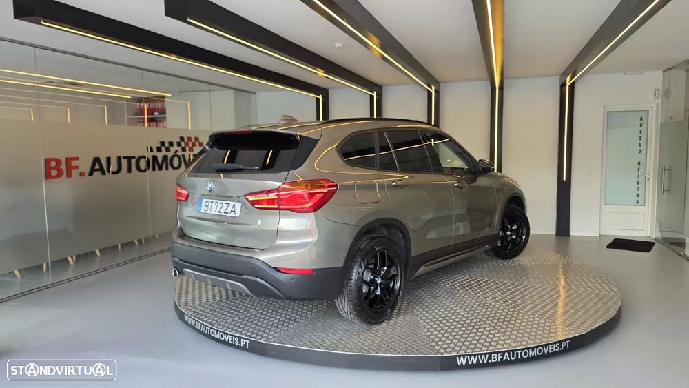 BMW X1 18 d sDrive Auto Line Sport - 3