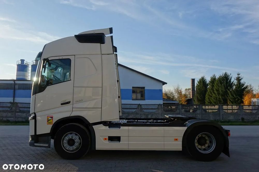 Volvo FH 500 GLOBETROTTER / STANDARD/ AUTOMAT / EURO 6 / KLIMATYZACJA POSTOJOWA/ 2 ZBIORNIKI PALIWA - 9