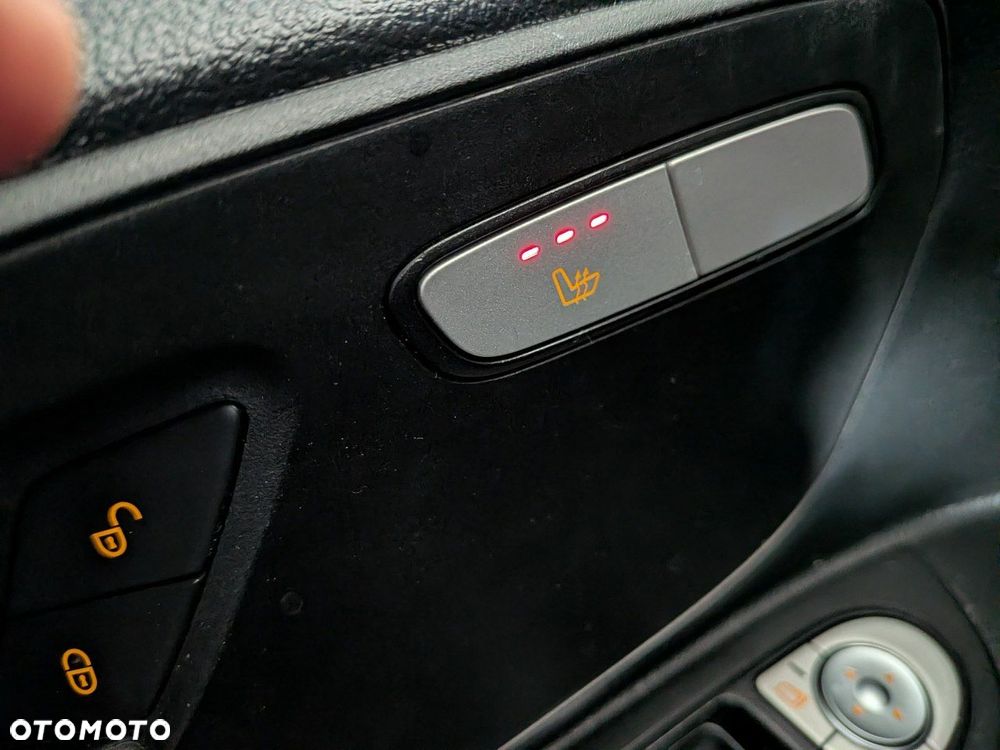 Mercedes-Benz Vito - 16
