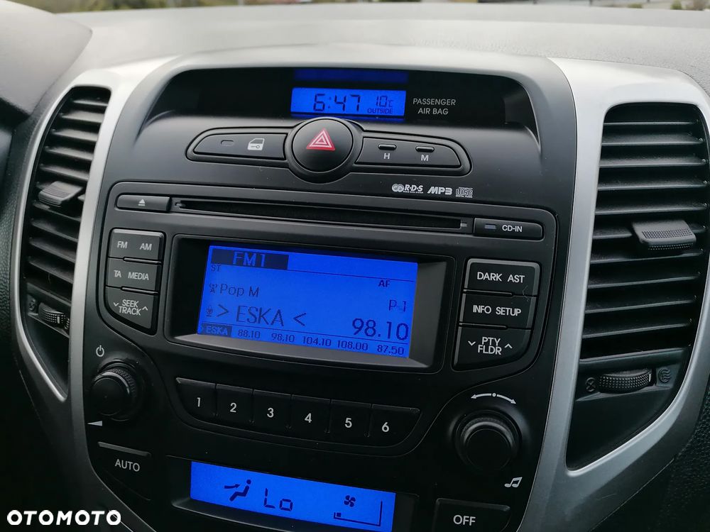 Hyundai ix20 1.4 Premium - 18