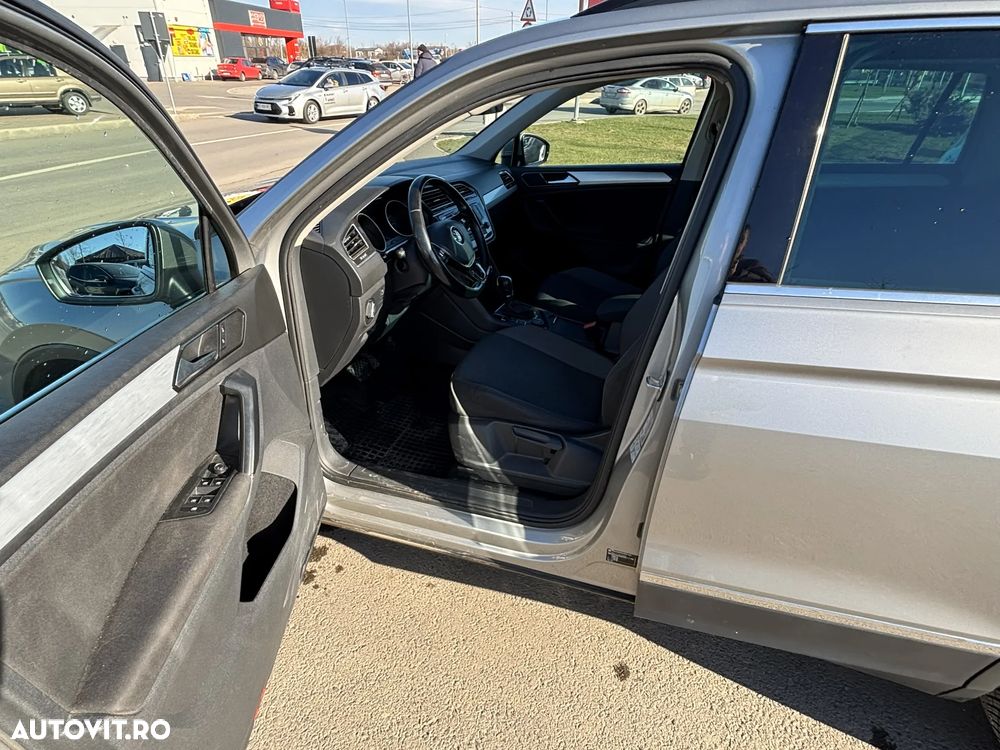 Volkswagen Tiguan 2.0 TDI DPF DSG 4Mot Comfortline - 10