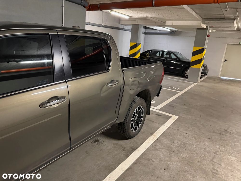 Toyota Hilux 2.8 D-4D Double Cab SR5+ 4x4 - 12