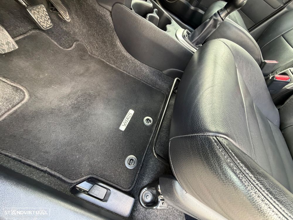 Toyota Yaris 1.0 VVT-i Comfort+Navi - 19