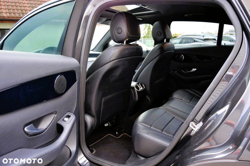 Mercedes-Benz GLC - 14