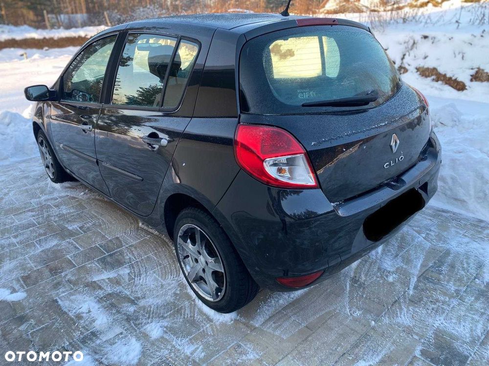 Renault Clio - 5