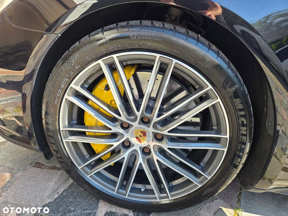 Porsche Panamera Turbo - 13