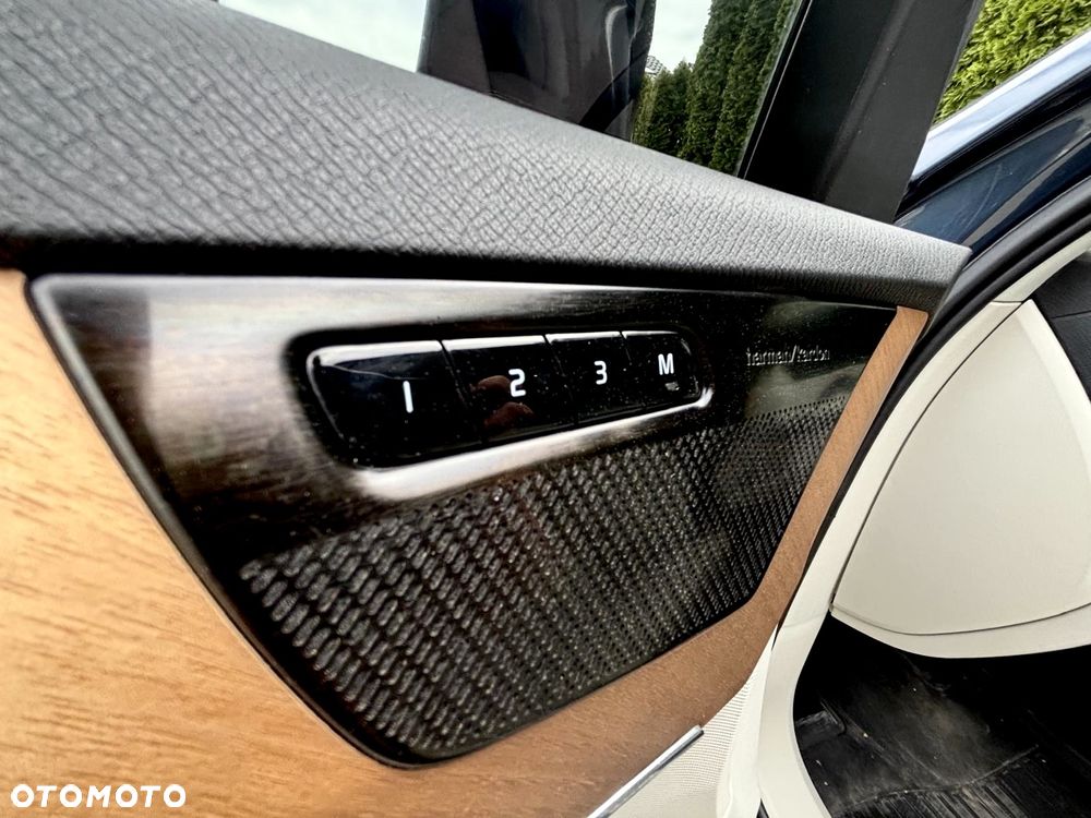 Volvo XC 90 T6 AWD Momentum 7os - 26