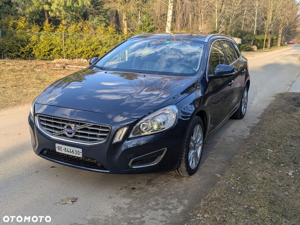 Volvo V60 D4 AWD Summum - 2