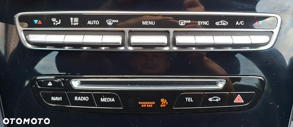 Mercedes-Benz Klasa C 200 9G-TRONIC AMG Line - 18