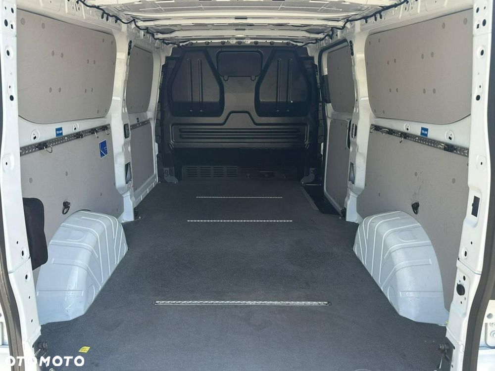 Volkswagen Transporter - 11