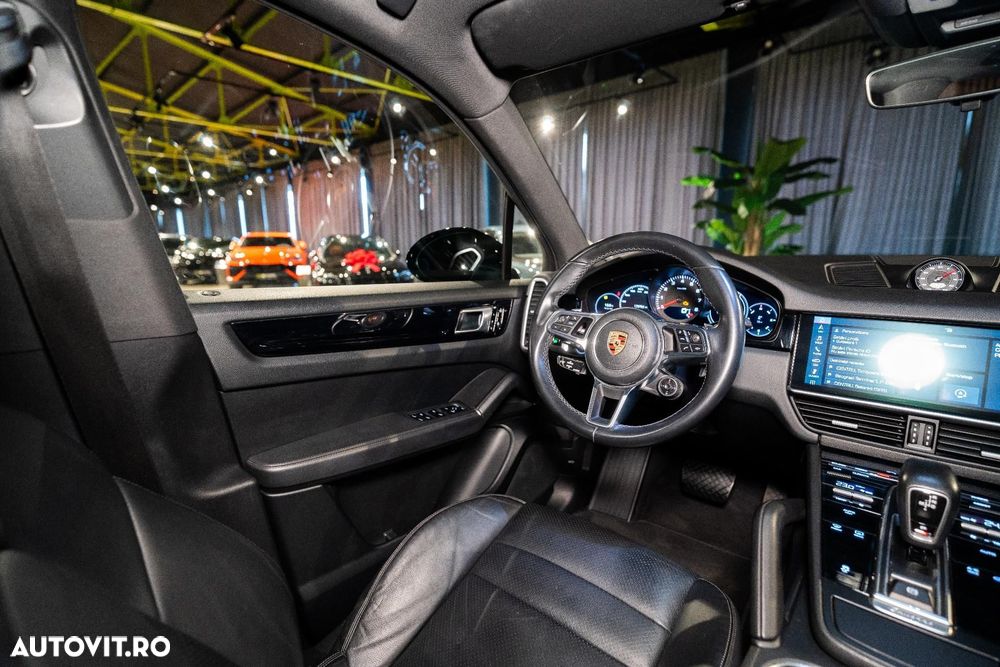 Porsche Cayenne Standard - 38