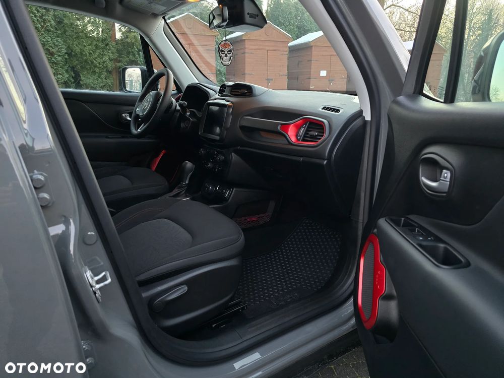 Jeep Renegade - 21