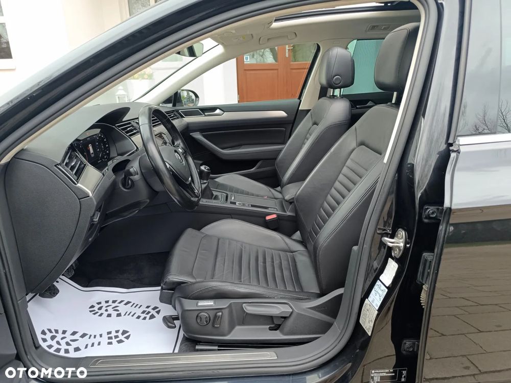 Volkswagen Passat 2.0 TDI (BlueMotion Technology) Highline - 22