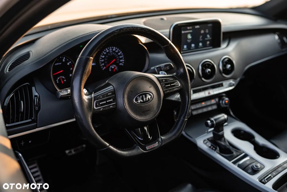 Kia Stinger 3.3 T-GDI AWD OPF GT - 23