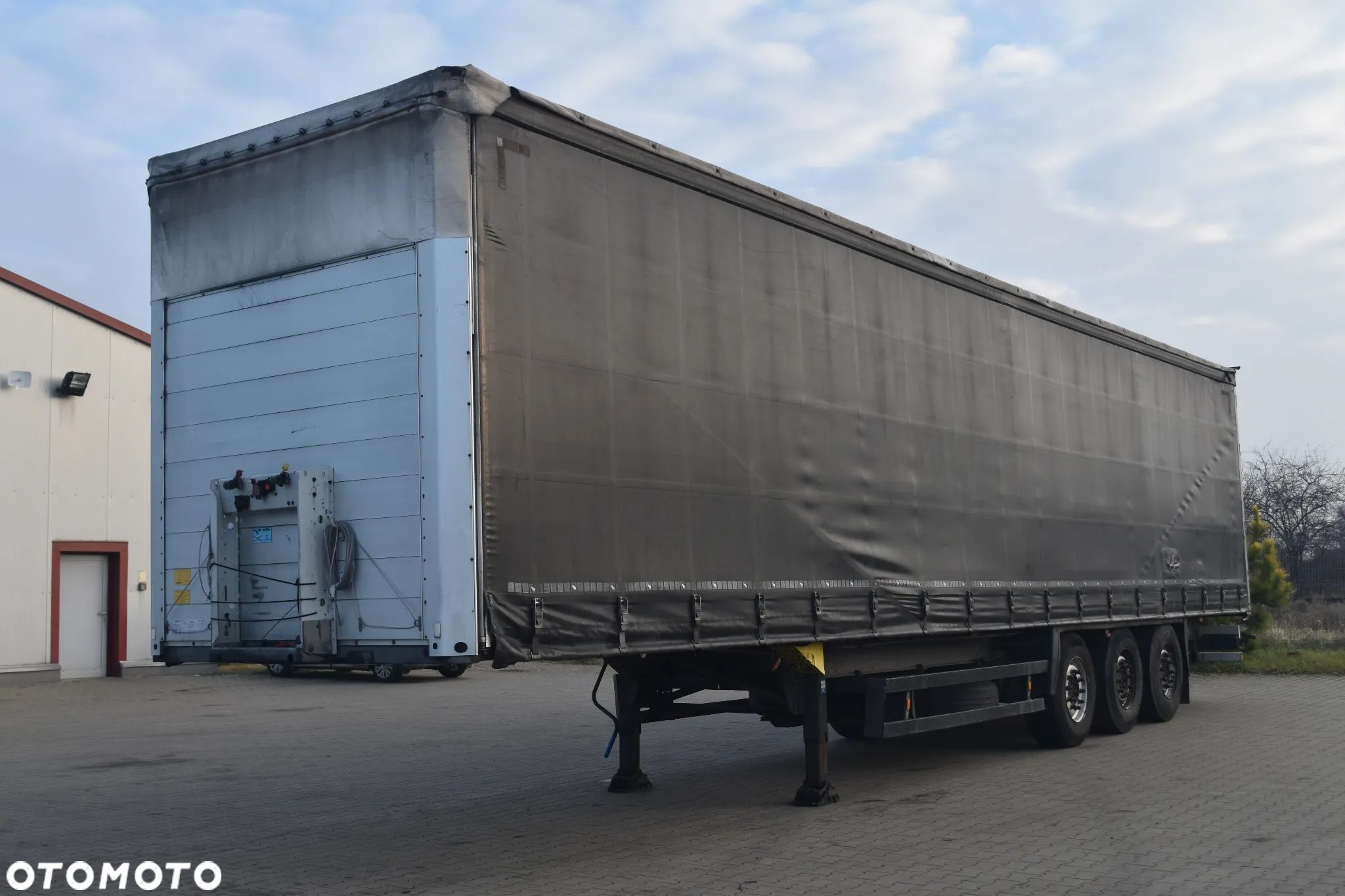 Schmitz Cargobull SCB - 1