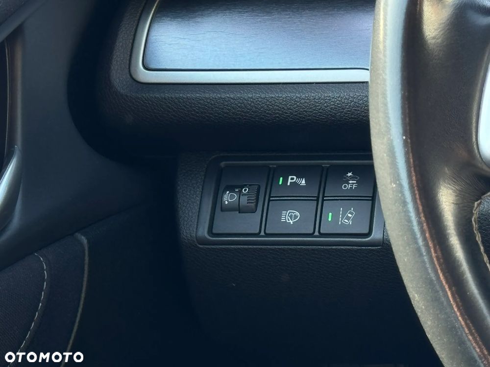Honda Civic 1.5 T Elegance - 28