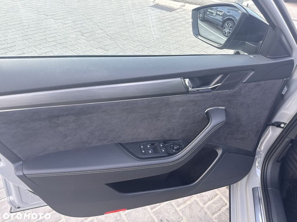 Skoda Superb 2.0 TSI 4x4 Scout DSG - 10