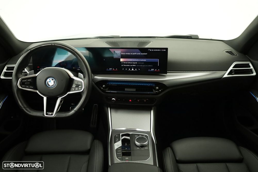 BMW 330 e Edição Desportiva M Auto - 9