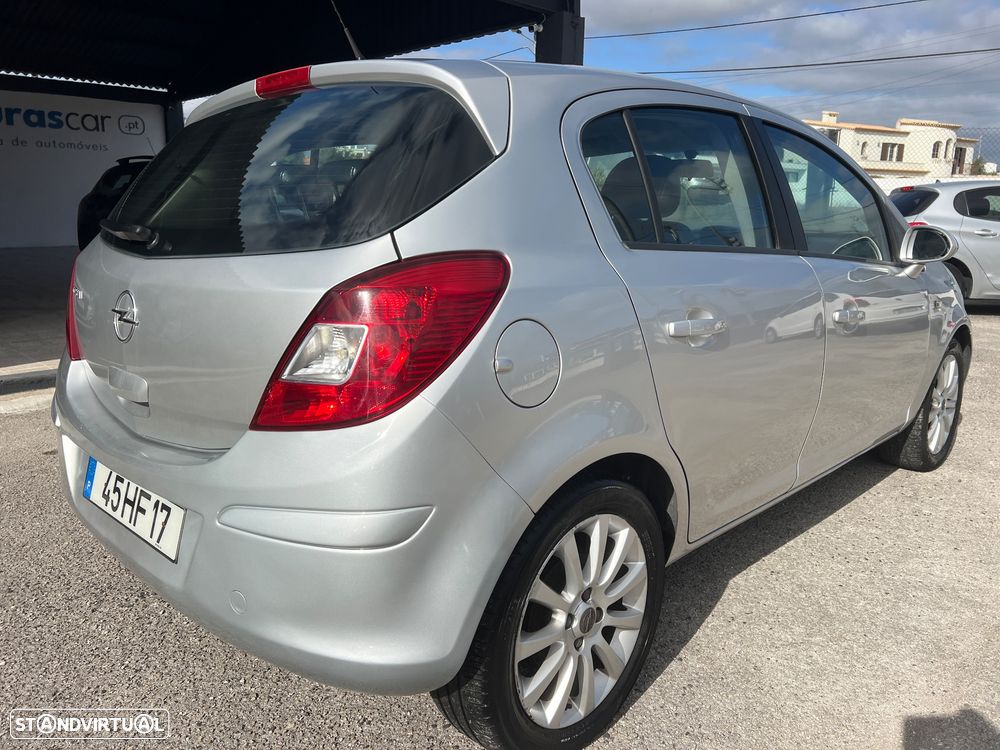 Opel Corsa 1.2 Cosmo - 36