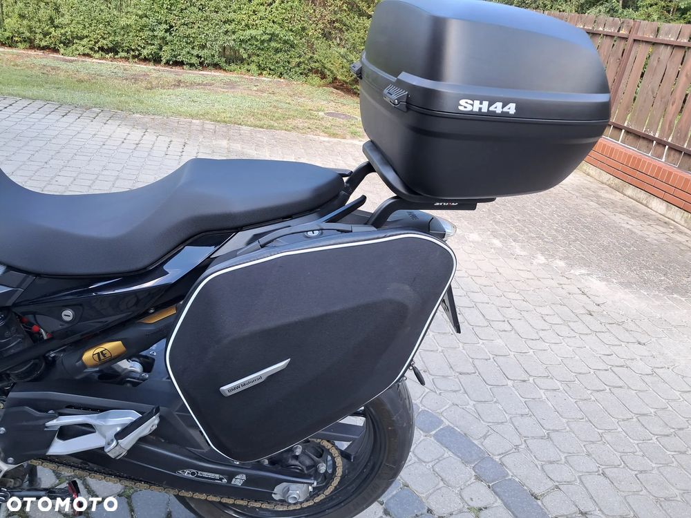 BMW XR - 9