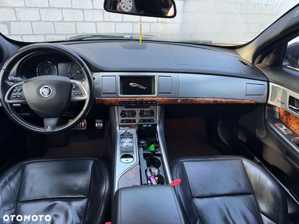 Jaguar XF 3.0 V6 Diesel S Sportbrake - 7