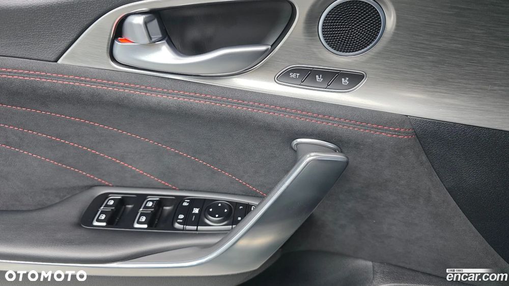 Kia Stinger 3.3 T-GDI V6 GT AWD - 28