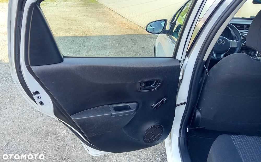 Toyota Yaris 1.0 VVT-i Life - 16