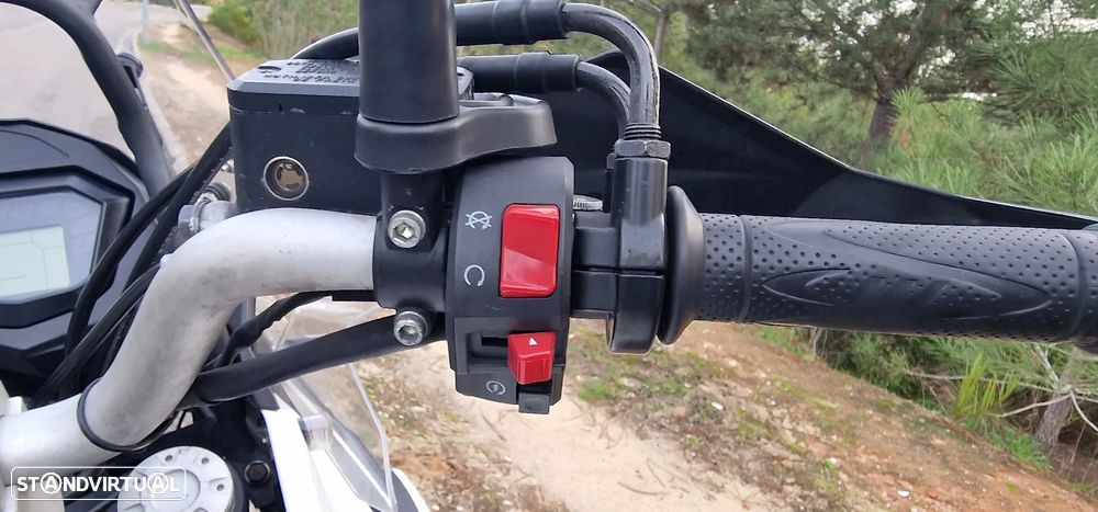 Benelli TRK 502 - 10