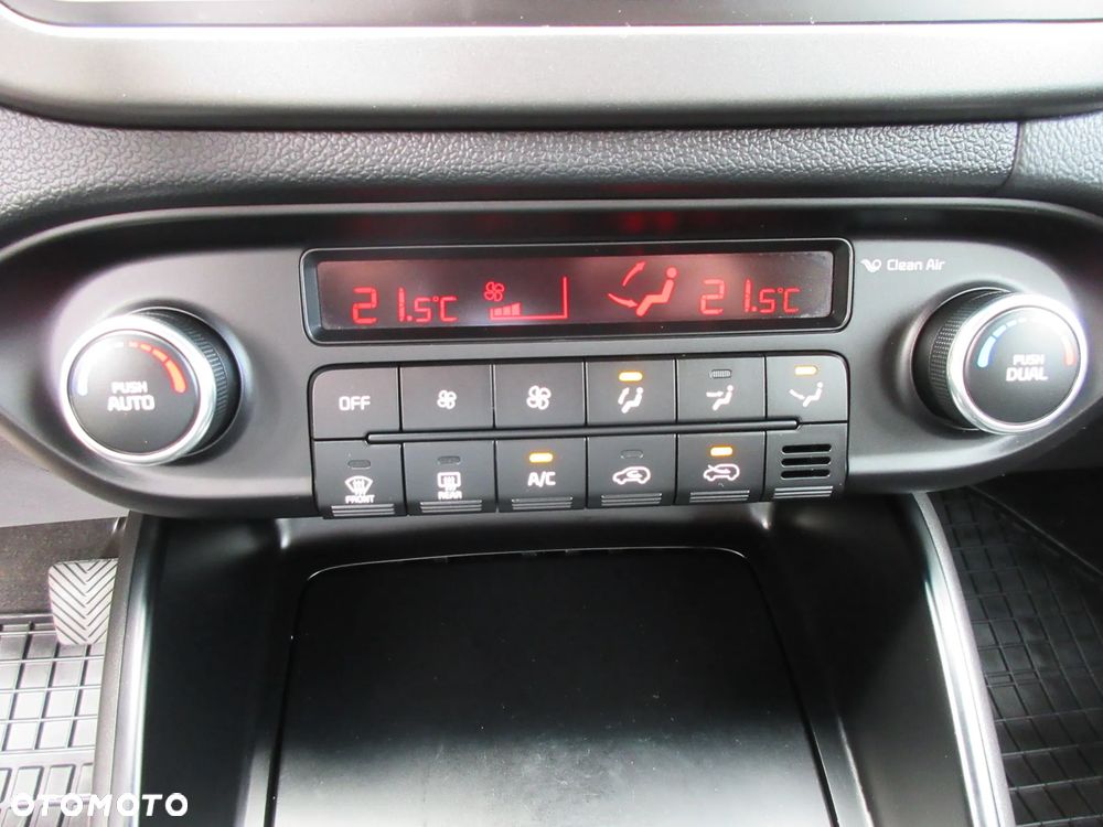 Kia Carens 1.7 CRDi Spirit - 24