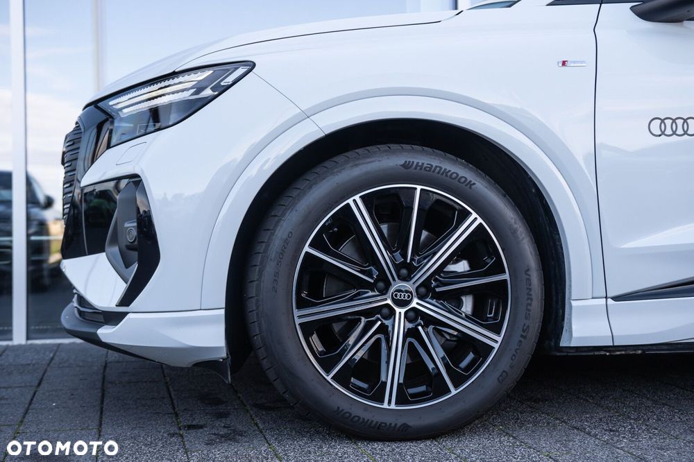 Audi Q4 e-tron - 6