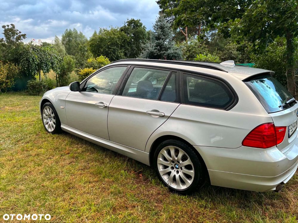 BMW Seria 3 318d DPF - 26