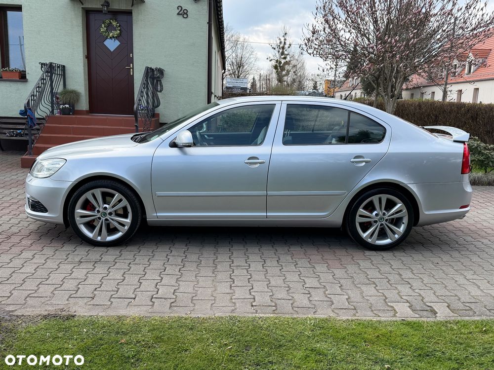 Skoda Octavia 2.0 TSI RS - 2