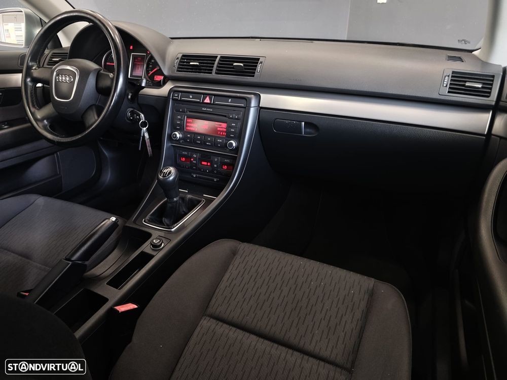 Audi A4 Avant 2.0 TDI DPF - 37