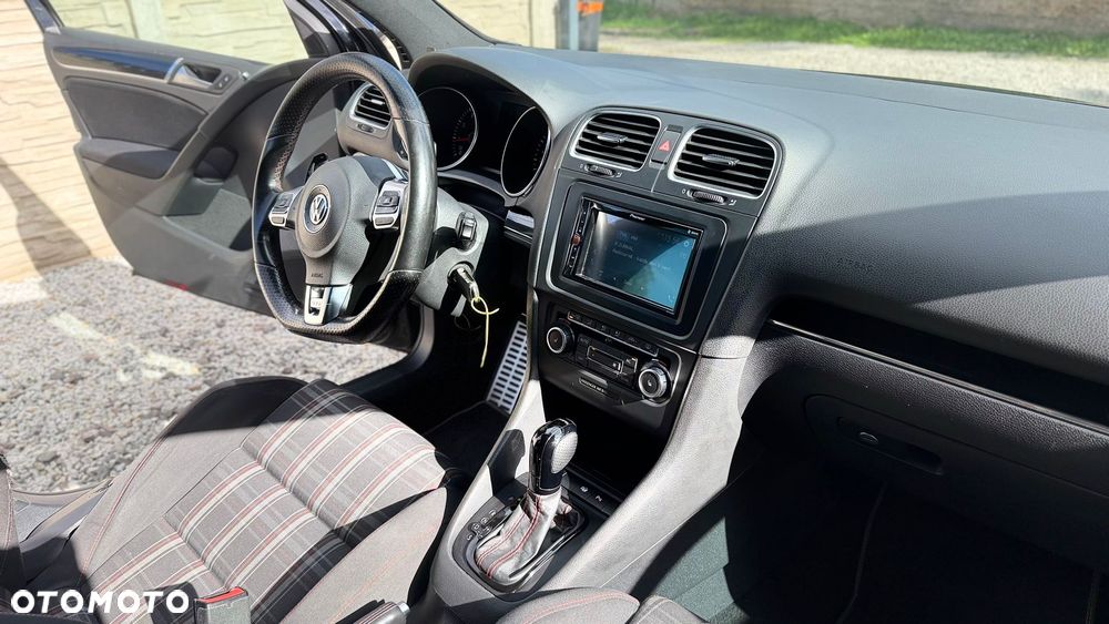 Volkswagen Golf 2.0 GTI DSG - 27