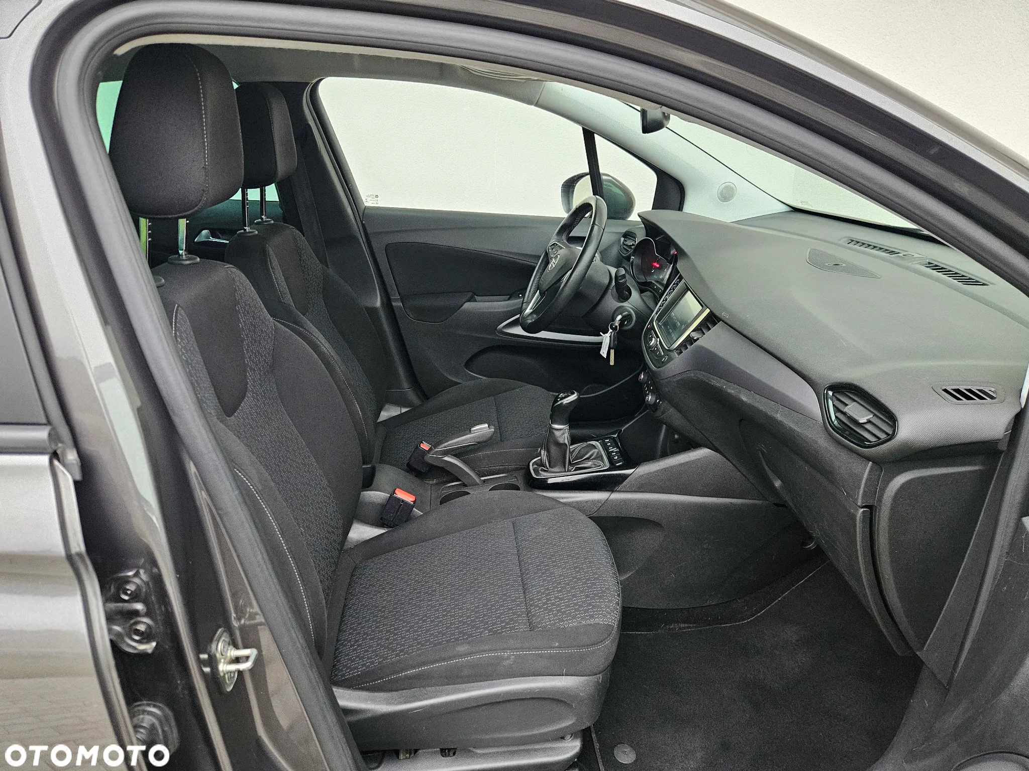 Opel Crossland X - 11
