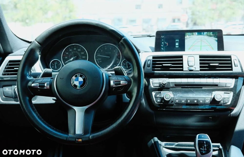 BMW Seria 3 330i xDrive M Sport Sport - 11