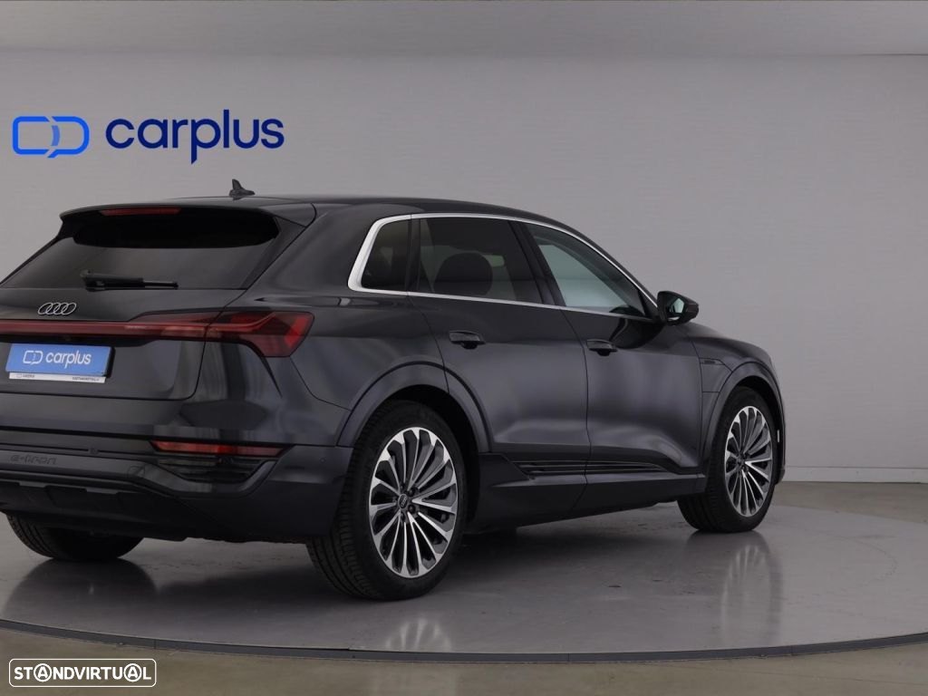 Audi Q8 e-Tron 55 quattro Advanced - 7
