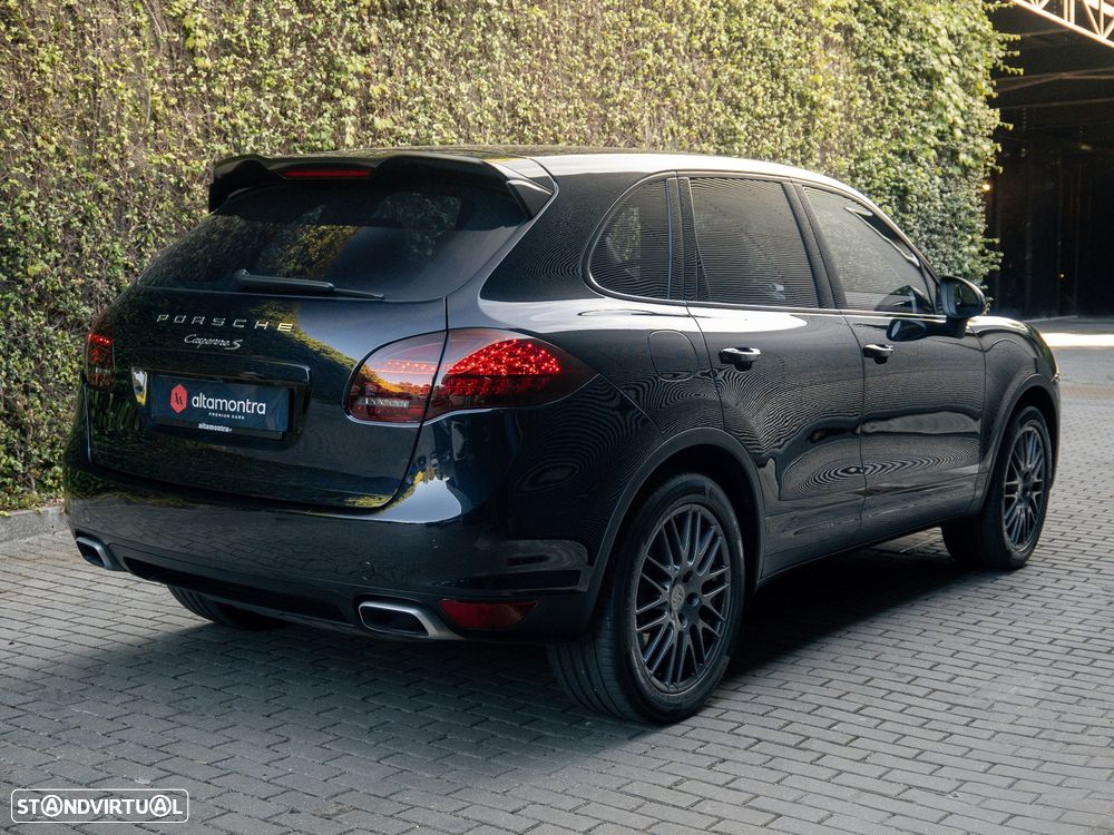 Porsche Cayenne S - 12