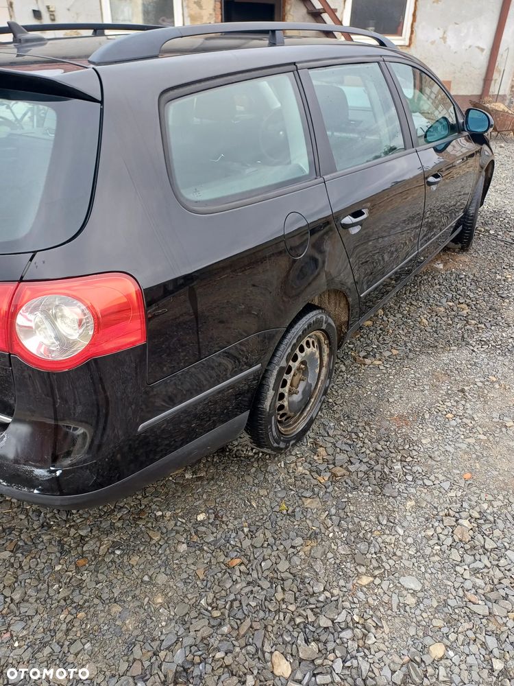 Volkswagen Passat 1.9 TDI Highline - 7