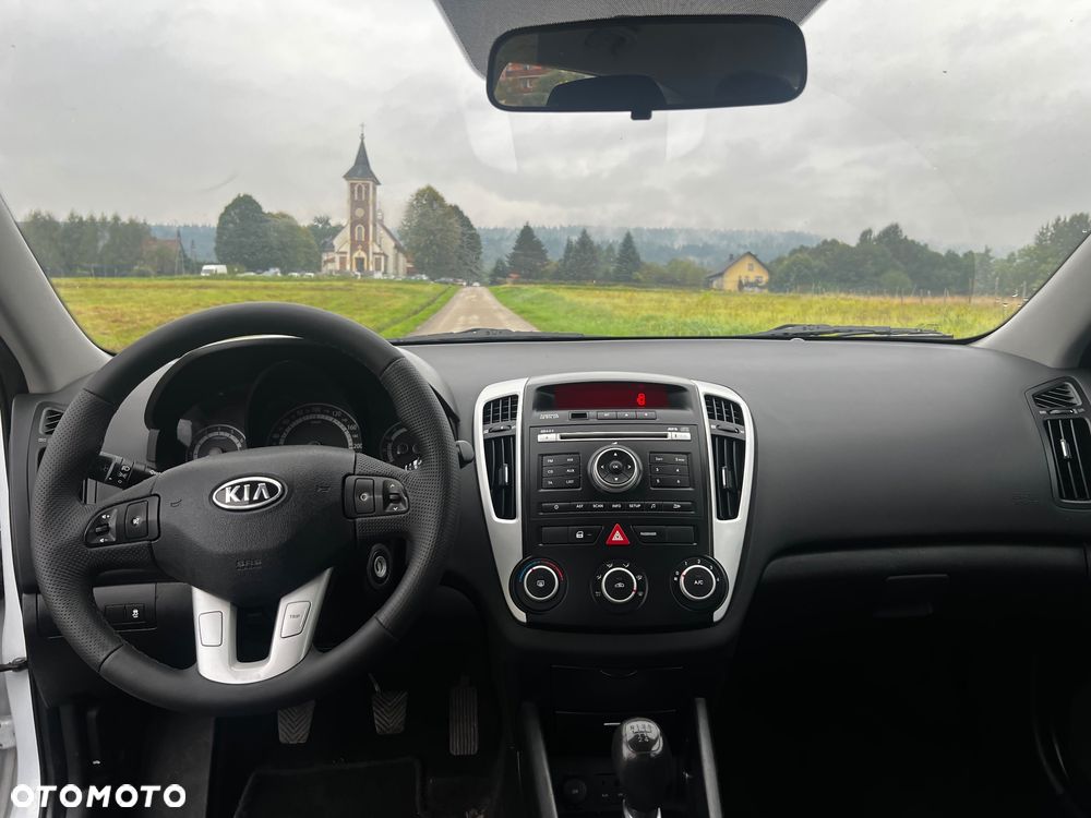 Kia Ceed 1.4 CVVT SW Edition 7 - 9