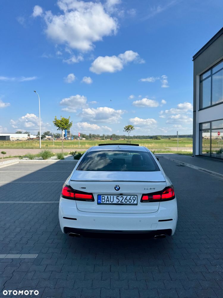 BMW Seria 5 530i xDrive GPF Sport Line sport - 8