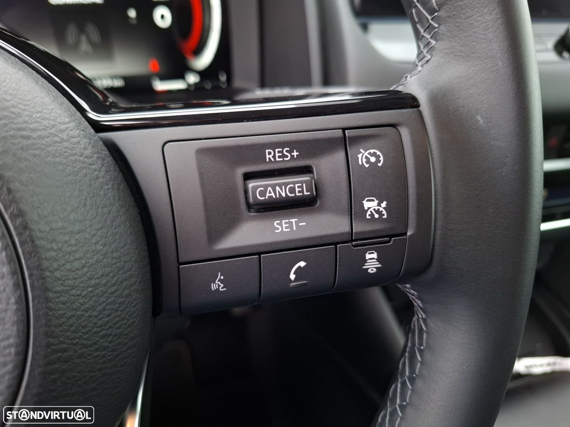 Nissan Qashqai 1.3 DIG-T N-Connecta LED - 16