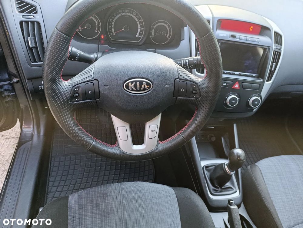 Kia Ceed 1.6 Comfort - 28