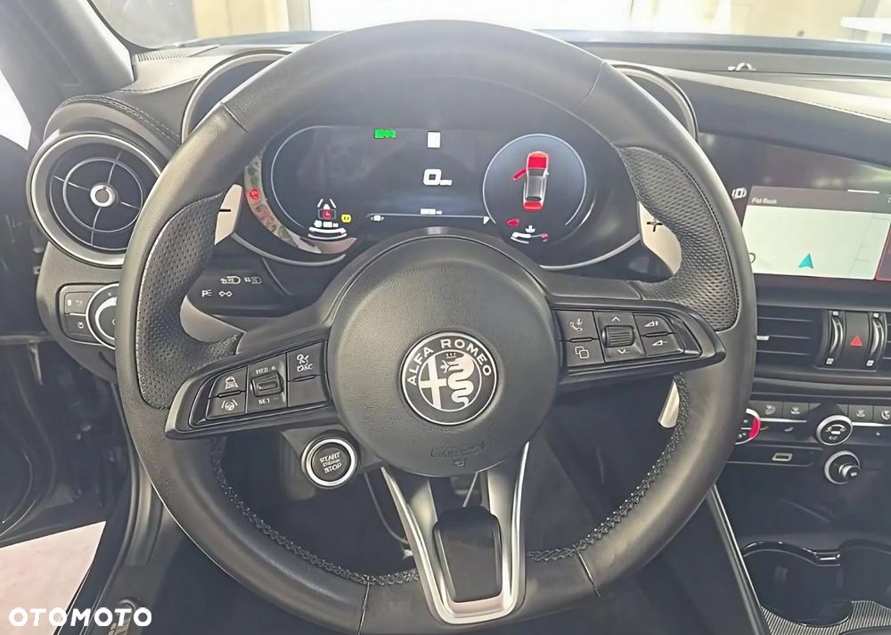 Alfa Romeo Giulia - 9